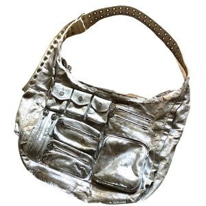 AWESOME AUTHENTIC HUGE TORY BURCH HANDBAG!